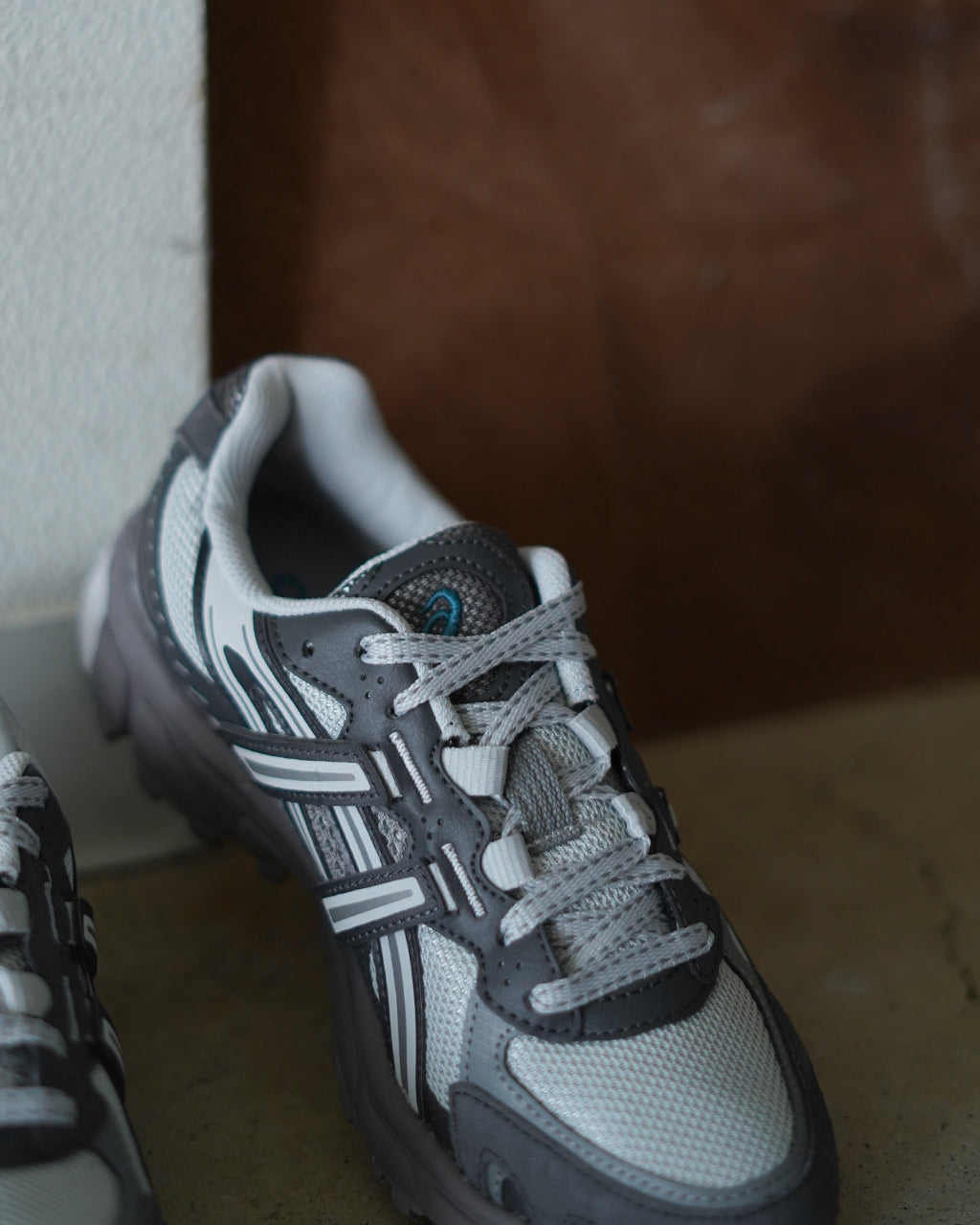 AORさん　専用 ASICS アシックス ゲル・ソノマ TR62 (コンクリート/オブシディアン
