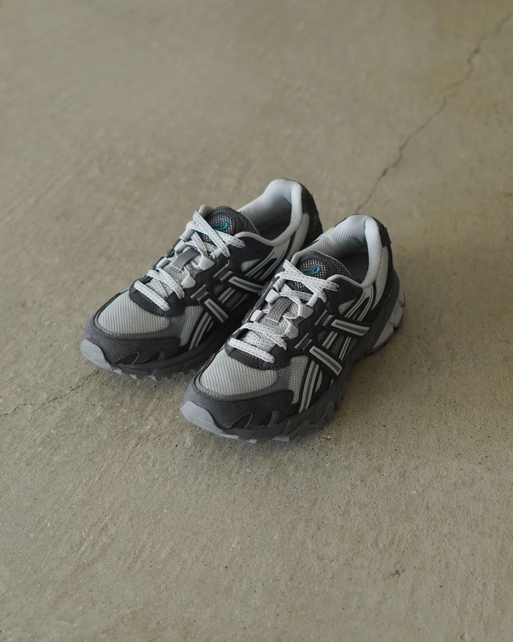 コロスケ SAMA 専用 ASICS アシックス ゲル・ソノマ TR62 (コンクリート/オブシディアン