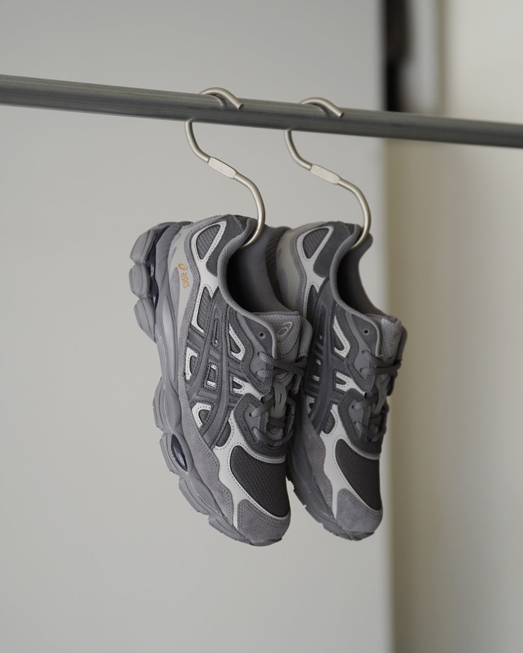 ASICS アシックス GEL-NYC オブシディアングレー スポーツスタイル スニーカー シューズ 靴 ローカット | Crouka(クローカ)