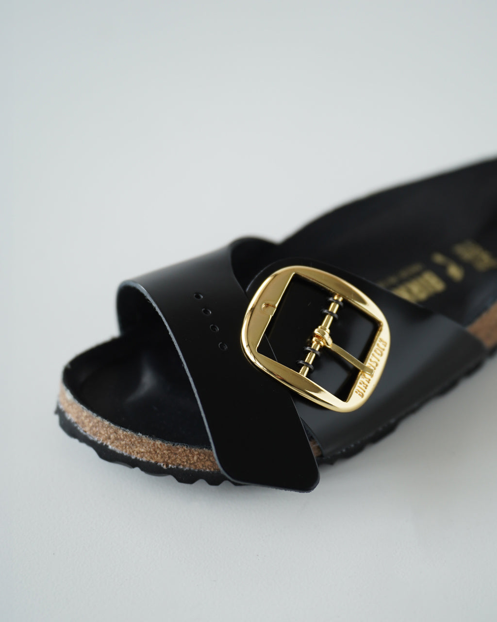 Madrid Big Buckle LENA High Shine 1022650