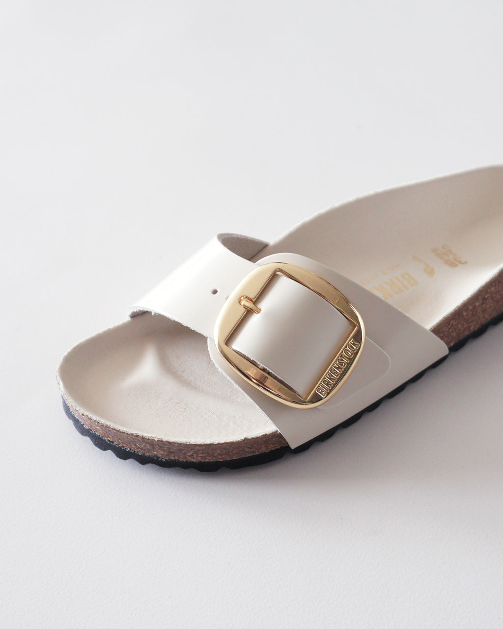Madrid Big Buckle LENA High Shine 1025298 1029534 1031823