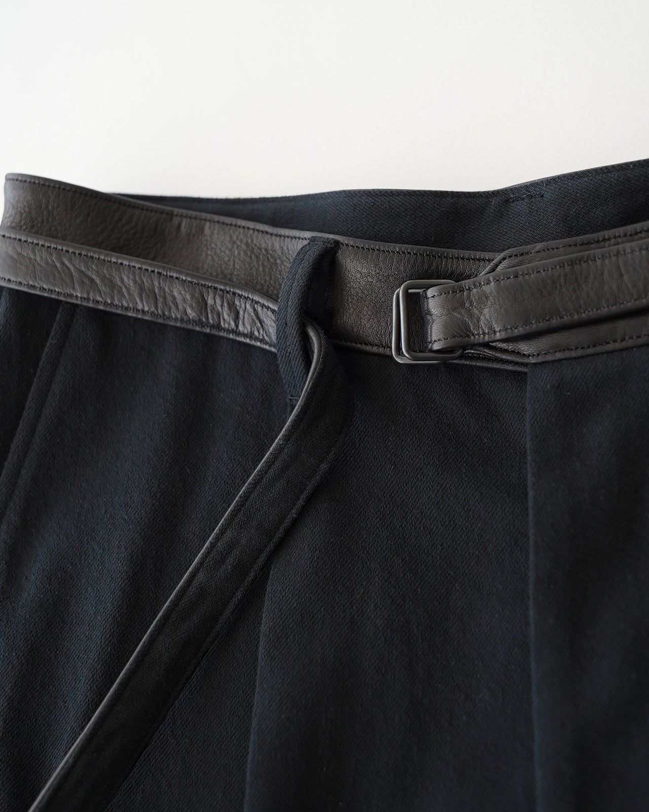 Denim-Leather Belted Trousers BHS26F008