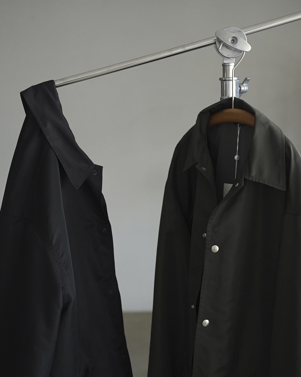Washed Nylon Coach Jacket FW bROOTS26F10