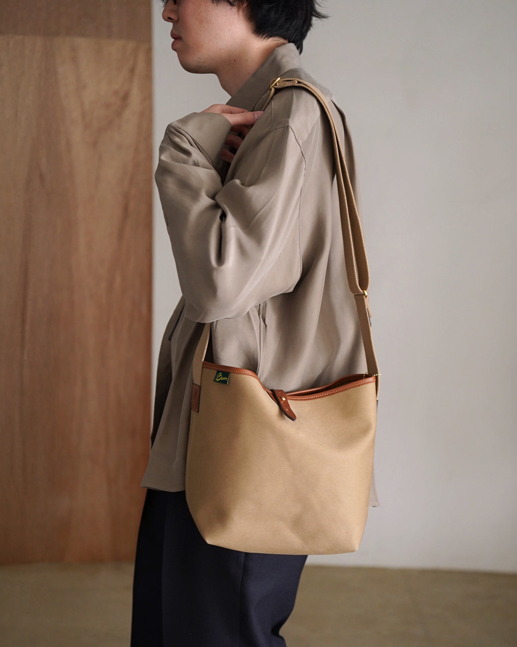 ブレディ Brady アッシュダウン ミディアム ショルダーバッグ メンズ