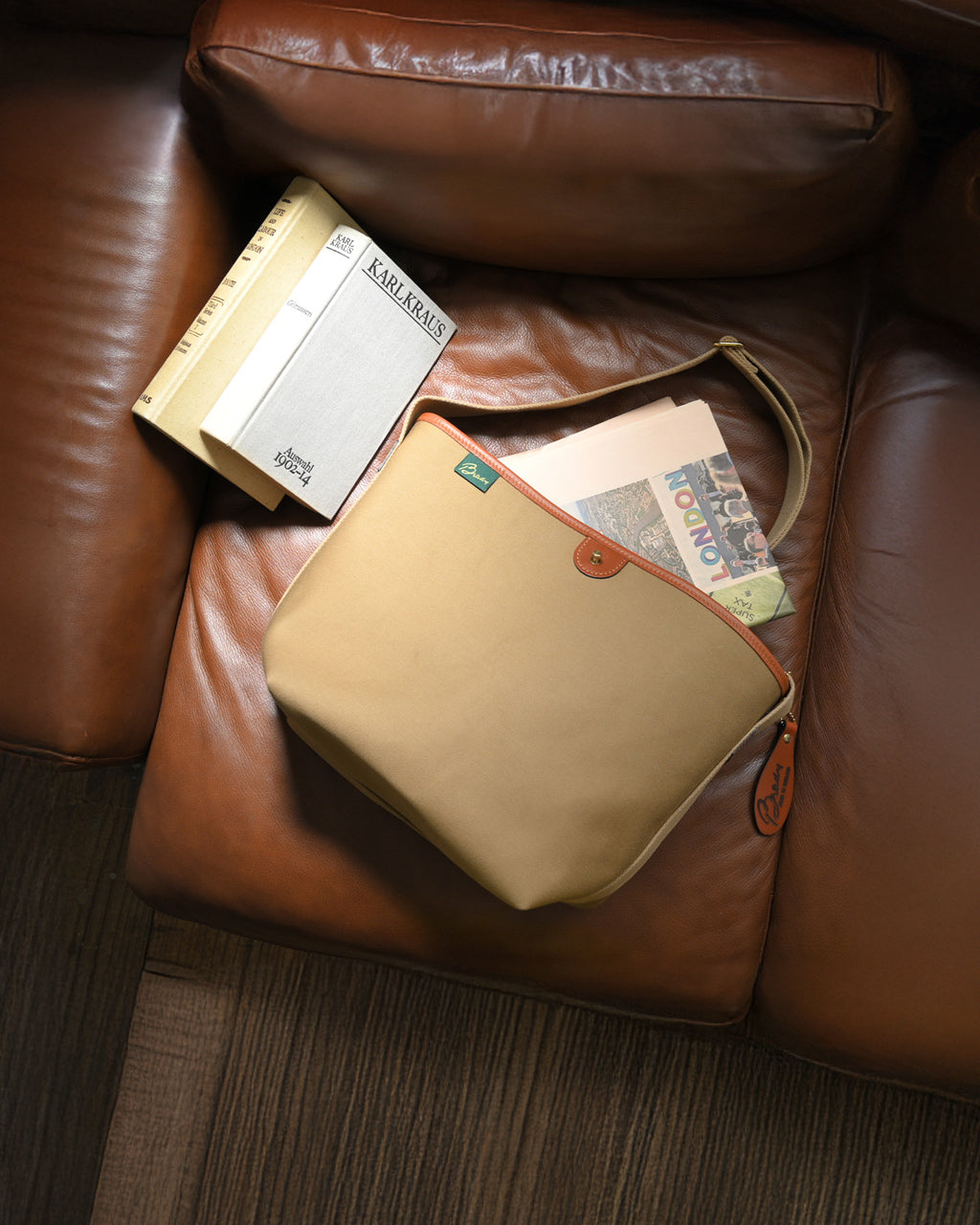 Brady ブレディ キンロス ミディアム KINROSS MEDIUM ショルダーバッグ