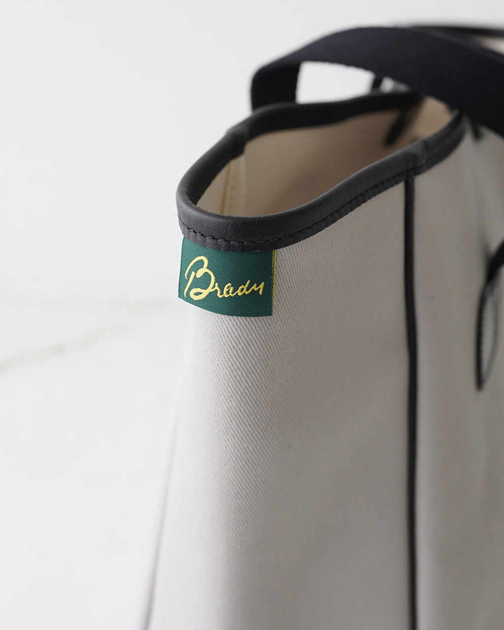 SMALL CARRYALL