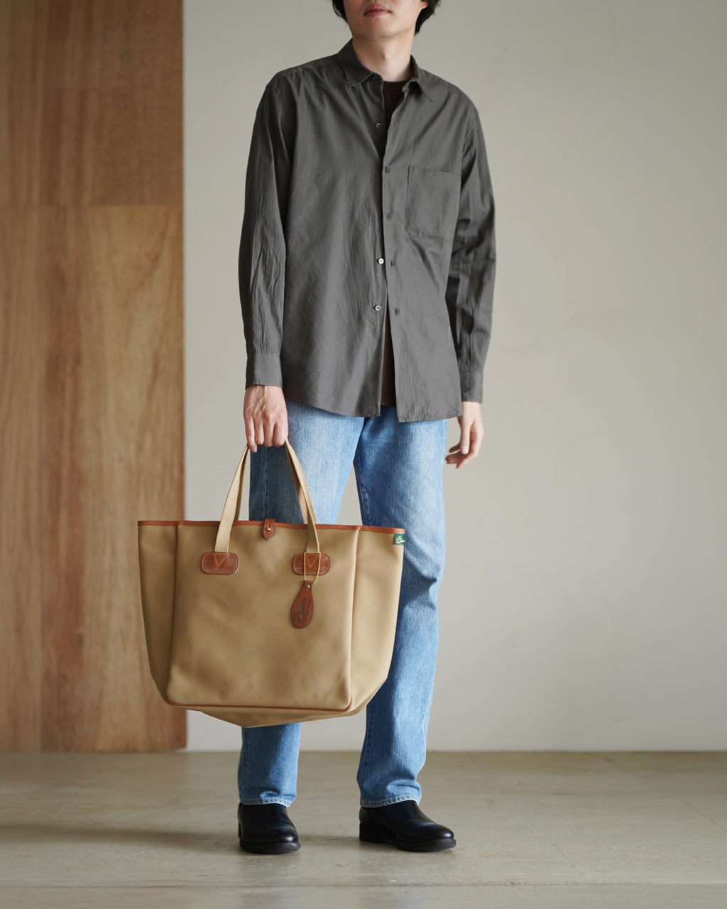 SMALL CARRYALL