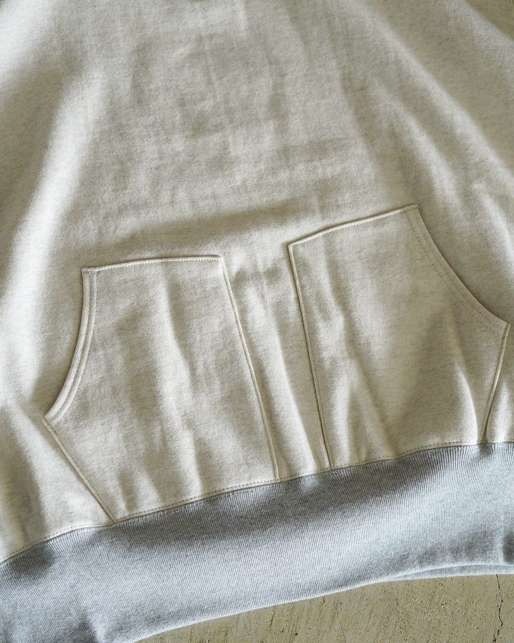 DOUBLE THICKNESS PULLOVER AFTER HOODED C3-C108