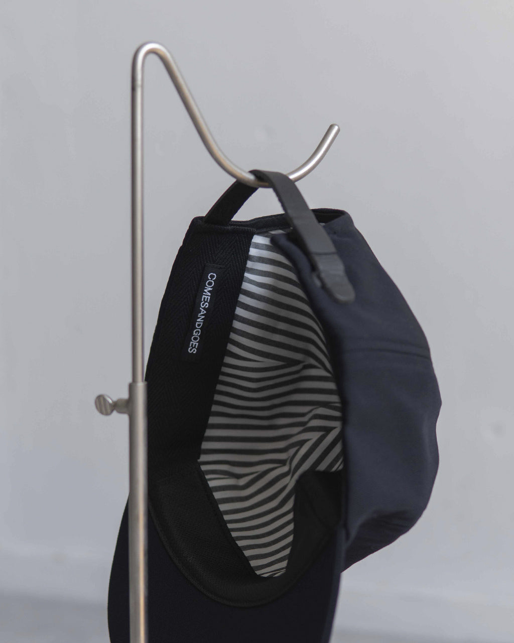 COMESANDGOES NY CAP 28296