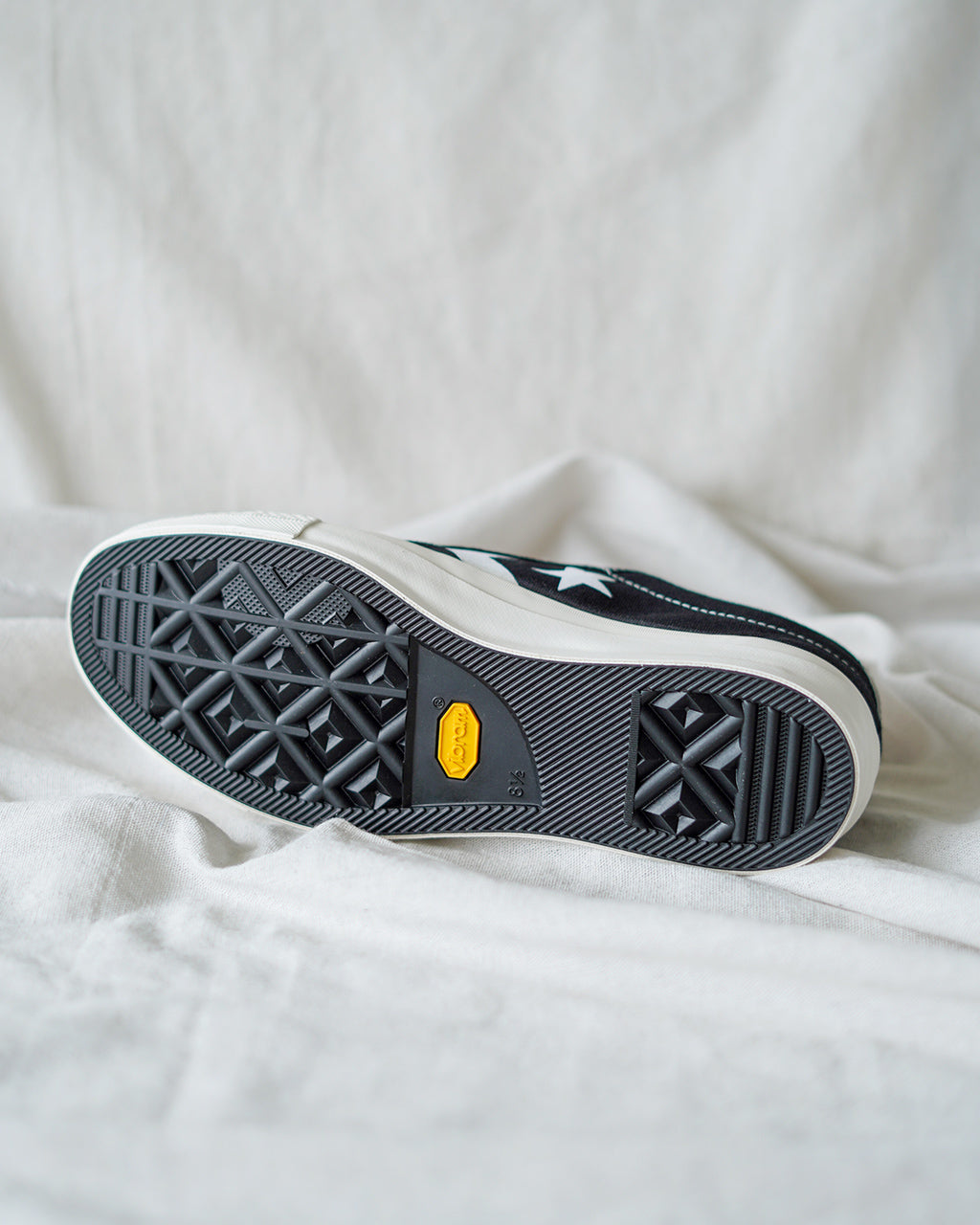 ALL STAR II CANVAS OX 33900030 / 2025 HOLIDAY COLLECTION