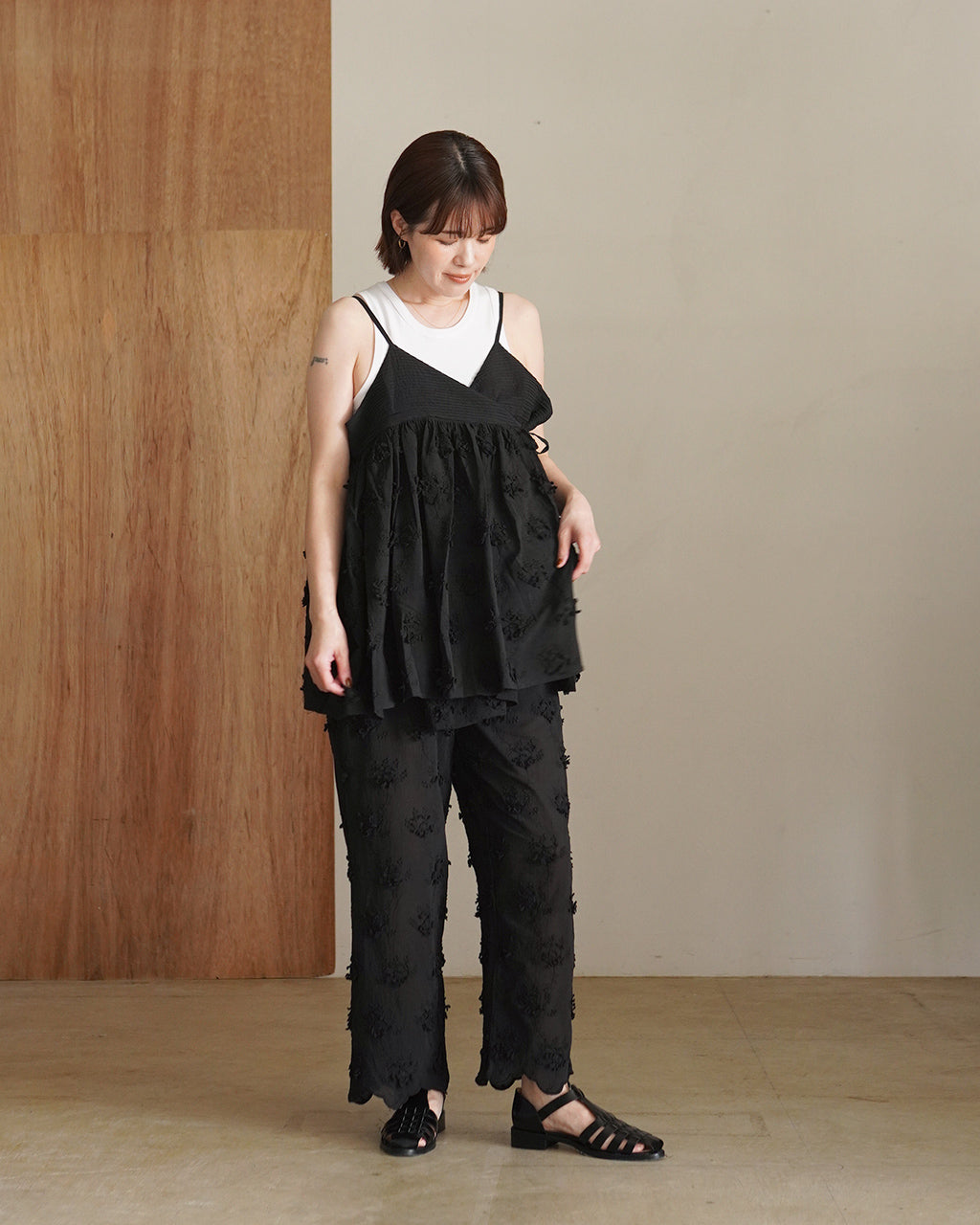 追加》crinkle crinkle crinkle 3D embroidery dot camisole CC-2509