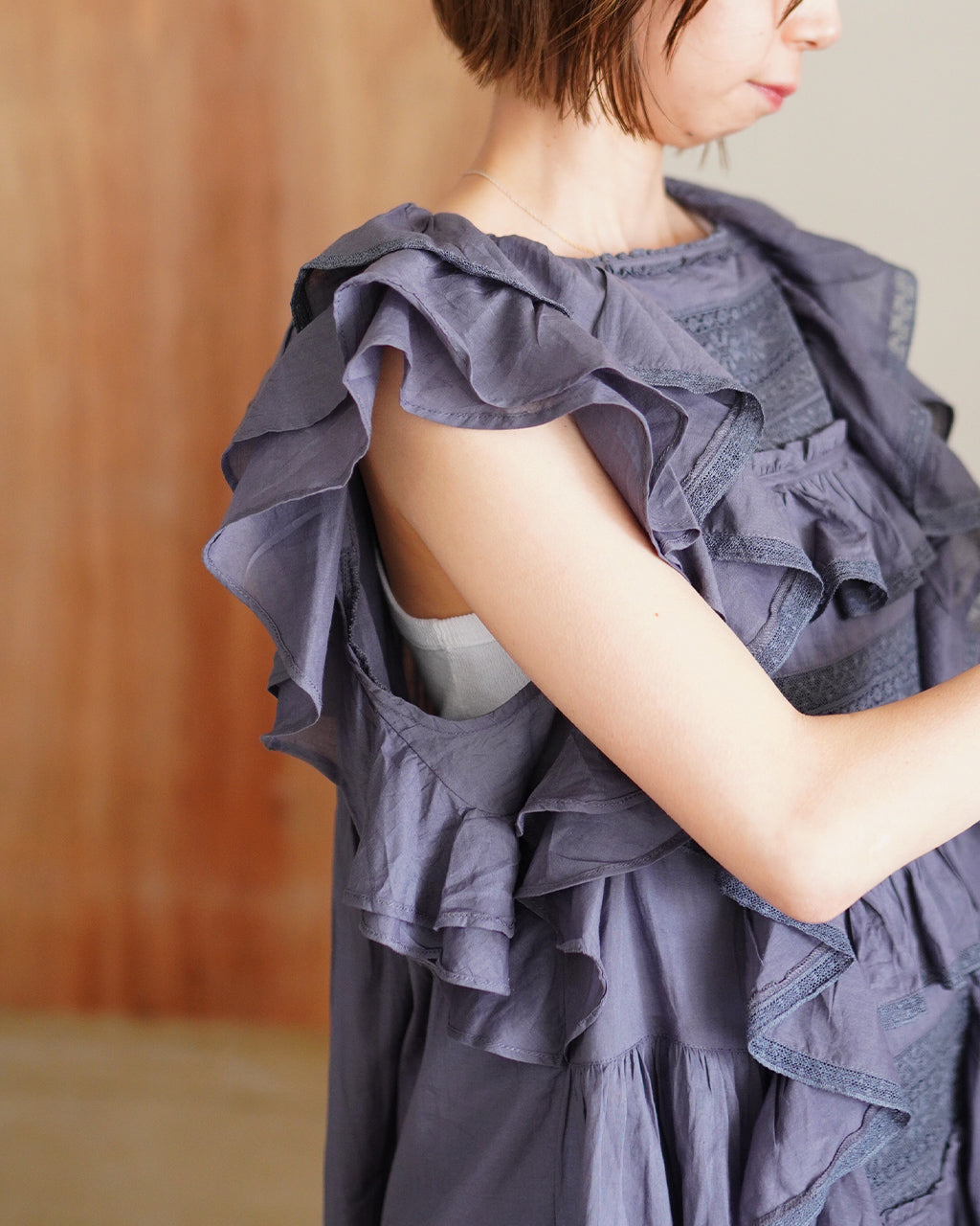 crinkle crinkle crinkle クリンクル クリンクル クリンクル frill lace nosleeve blouse フリルレース ノースリーブブラウス | Crouka(クローカ)