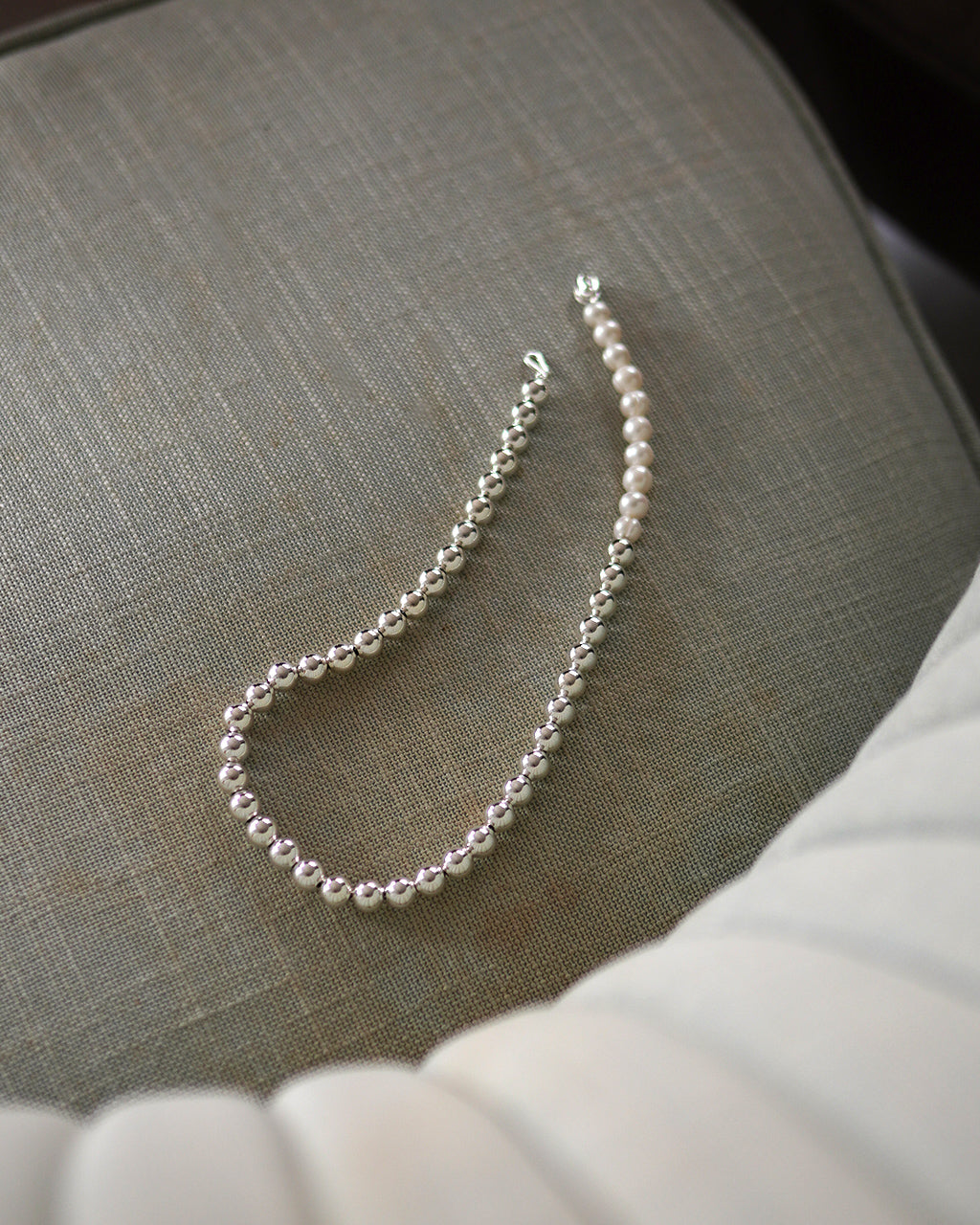 HOLLOW BALL&PEARL NECKLACE EO25AW-22 50cm