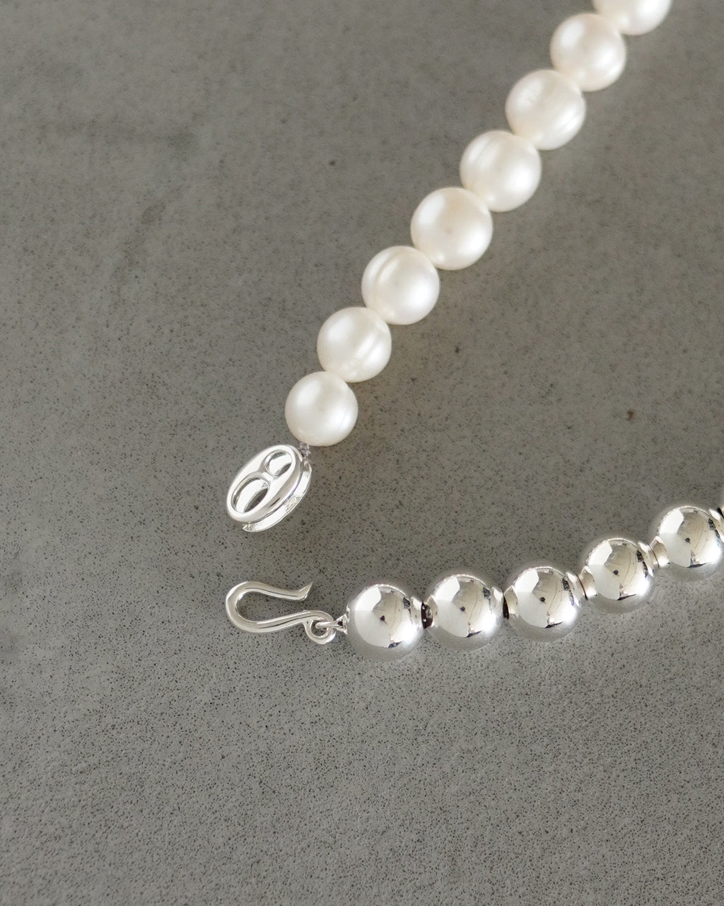 HOLLOW BALL&PEARL NECKLACE EO25AW-22 50cm