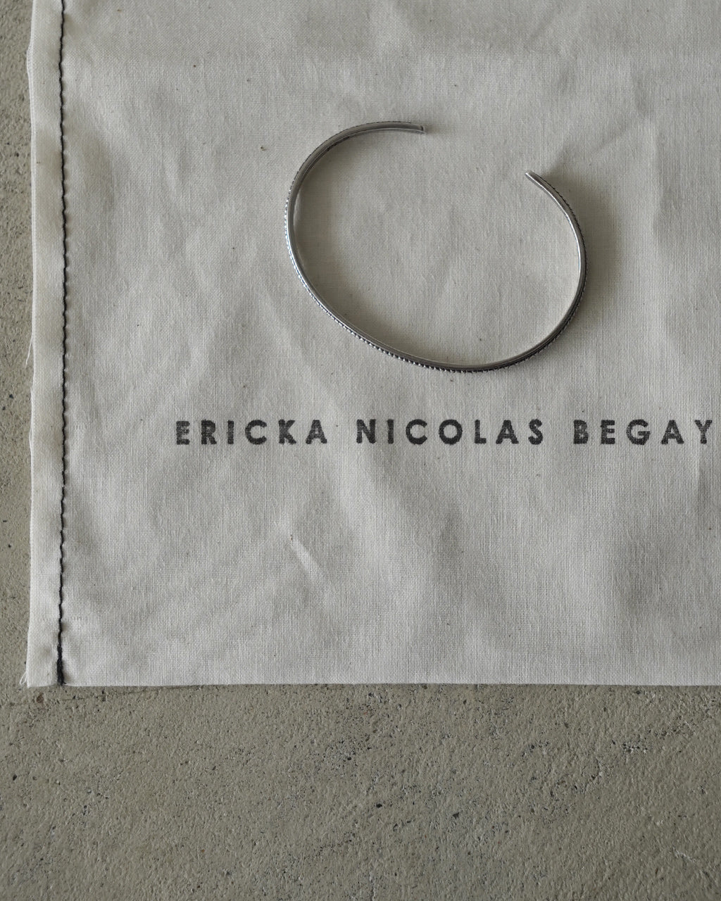 ERICKA NICOLAS BEGAY エリッカニコラスビゲイ スタンプバングル ユニ
