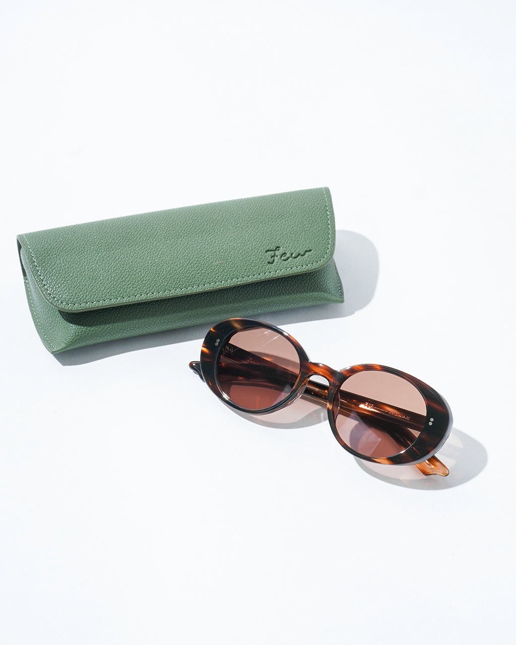 Few by NEW. F29 SUNGLASSES OVAL CAT EYE