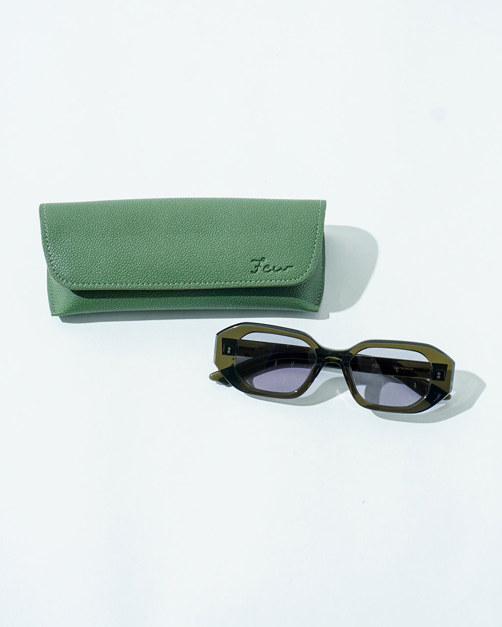 Few by NEW. F30 SUNGLASSES SQUARE