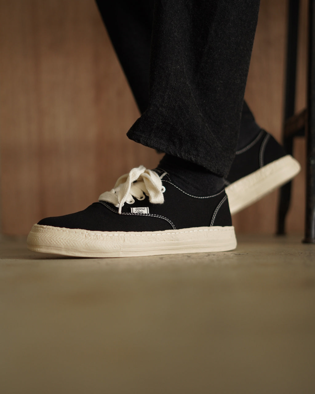 Maison MIHARAYASUHIRO General Scale. "COLORADO" Canvas Low-Top Sneakers S14FW703