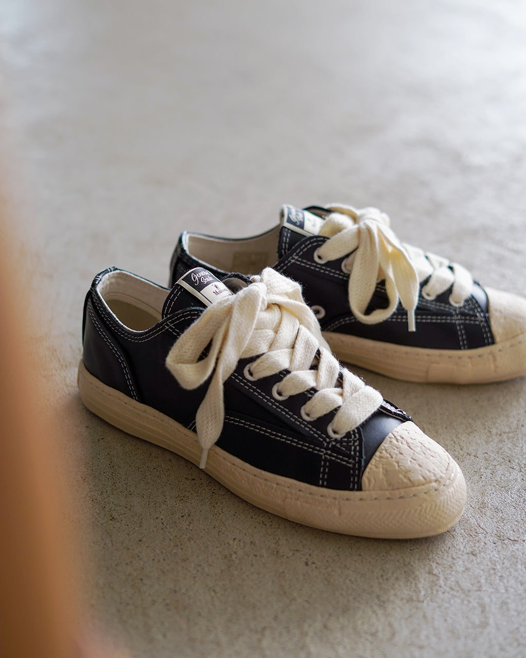 "TRENT" Leather Low-Top Sneakers S14FW714