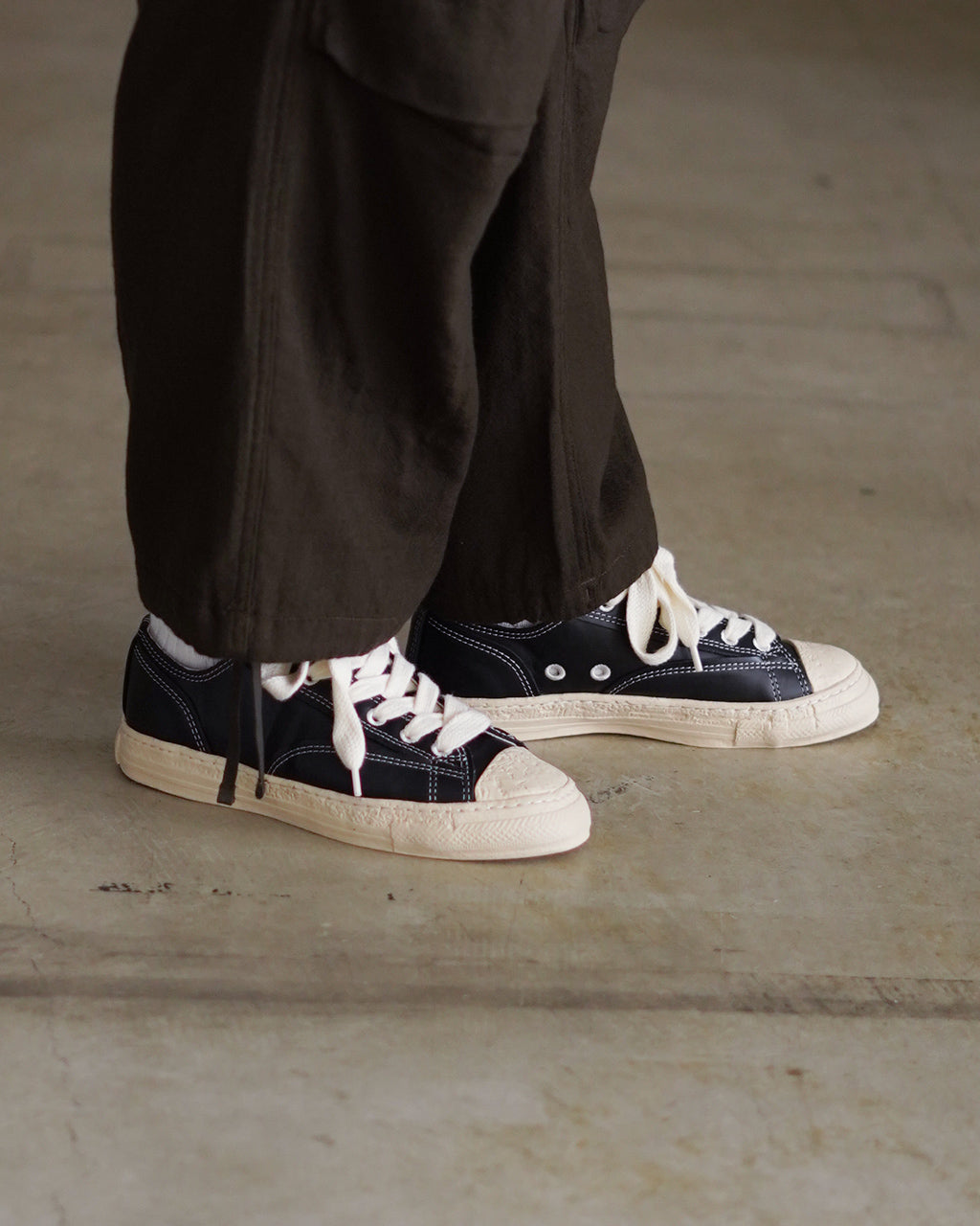 "TRENT" Leather Low-Top Sneakers S14FW714
