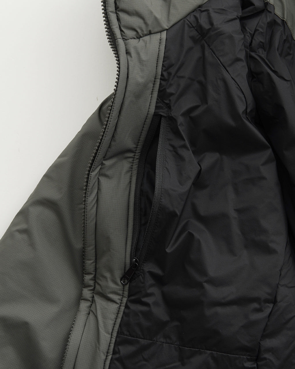 【SALE！20%OFF】Goldwin ゴールドウイン ウインドストッパー バイ ゴアテックス ラボズ パフィー ジャケット WINDSTOPPER BY GORE-TEX LABS Puffy Jacket 中綿 GL14307【送料無料】