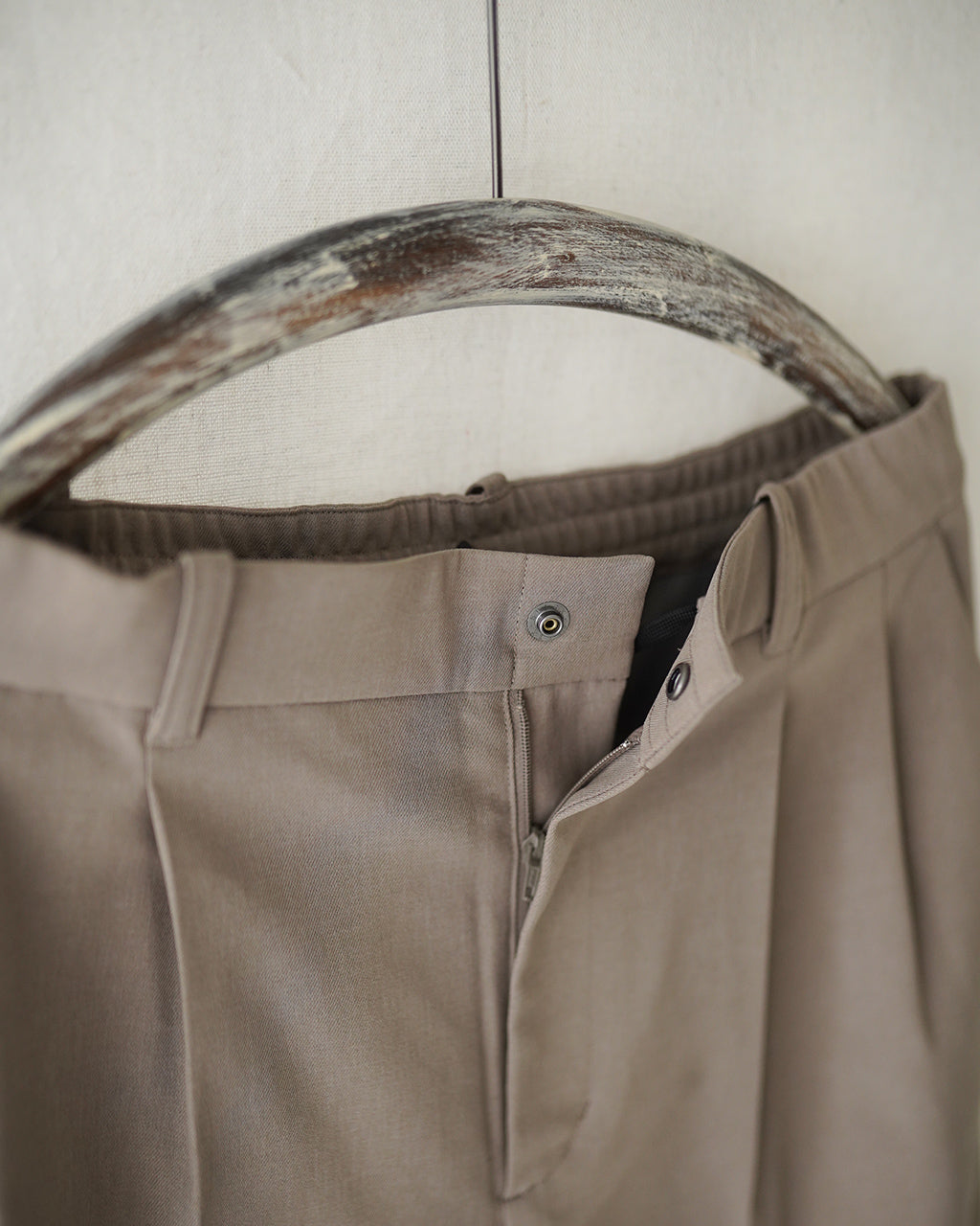 Goldwin 2-tuck Straight Pants GLW75375