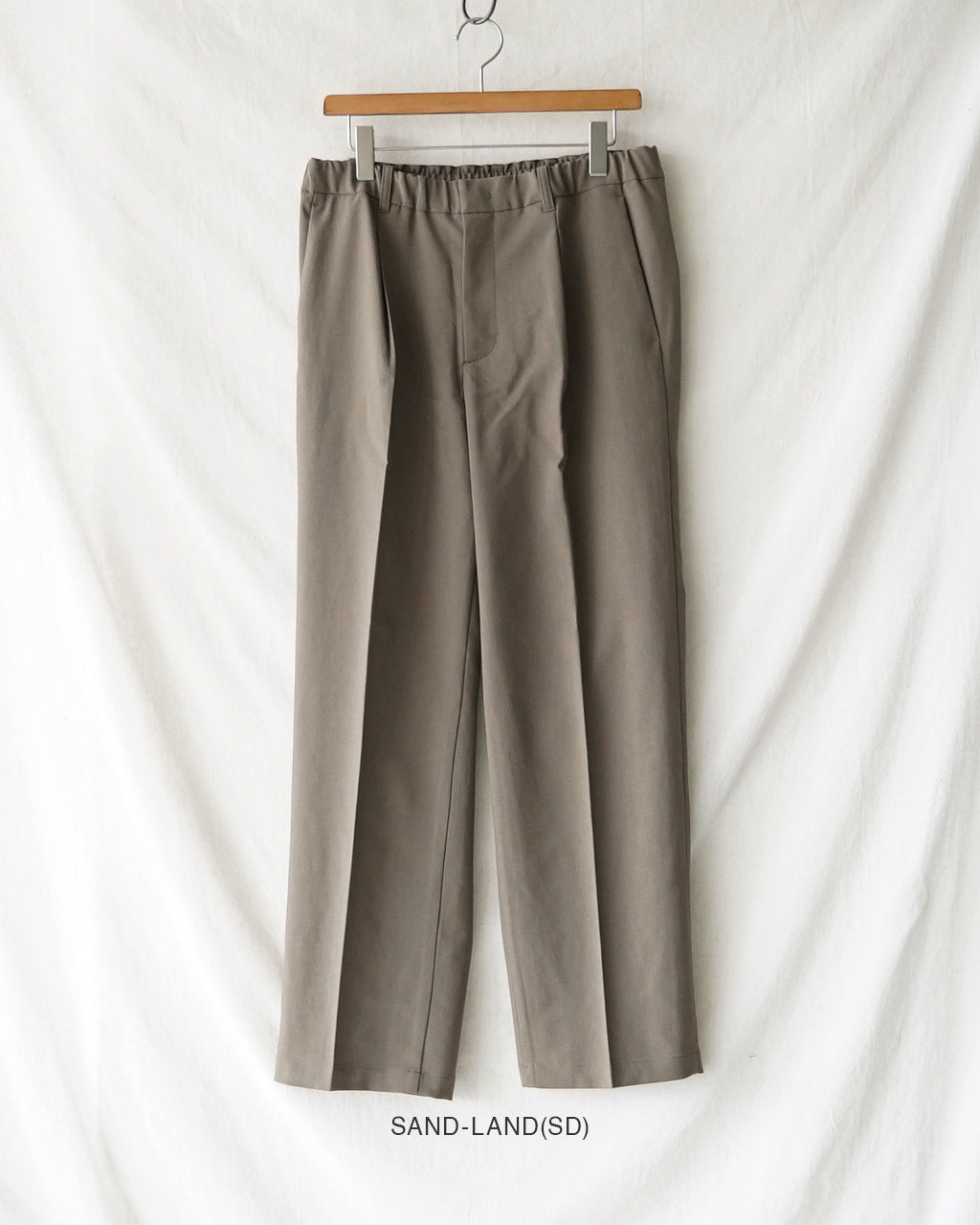 One Tuck Straight Pants GL75180