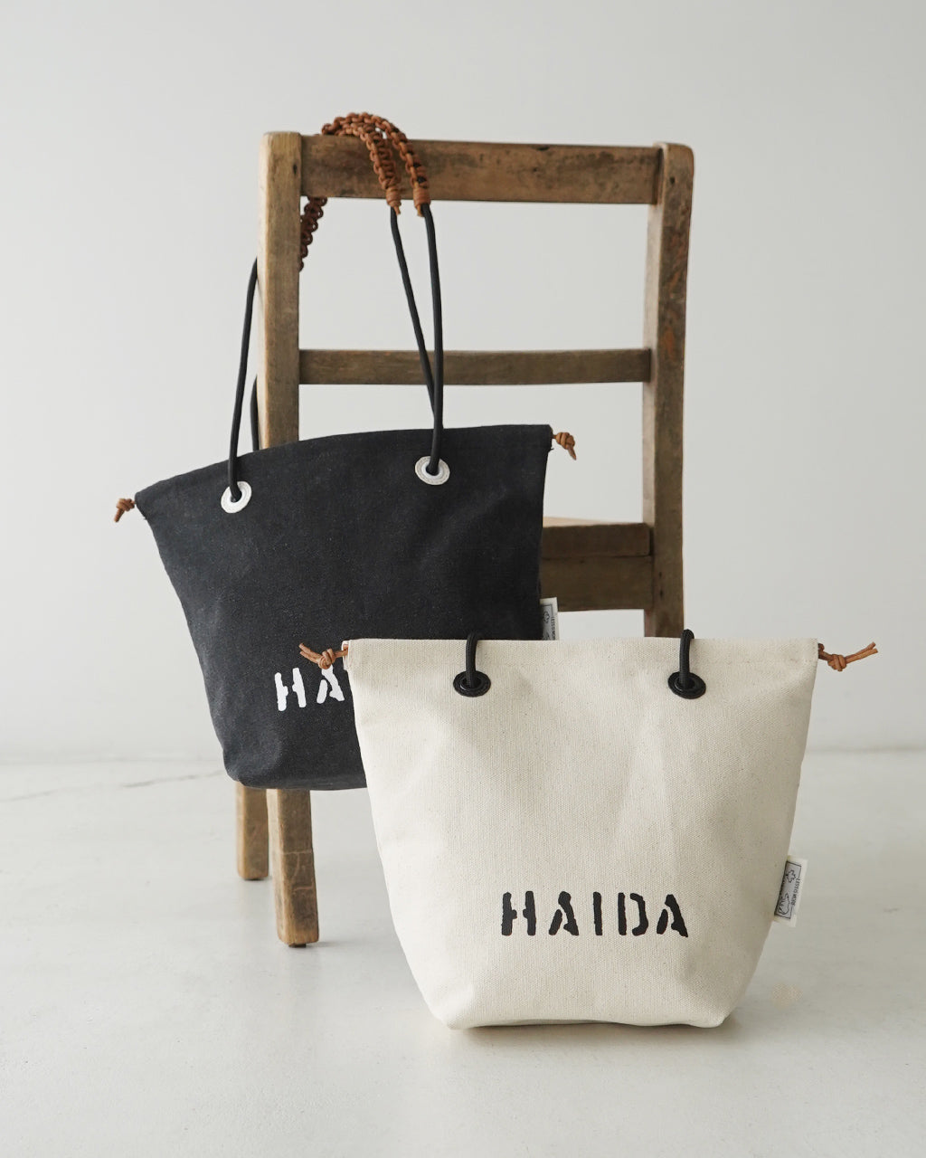 HAIDA ハイダ キャンバス トートバッグ Sサイズ CANVAS (TOW HILL) COLLECTION ハンドバッグ 肩掛け ブラック ホワイト HAI05-TOW-S  レザー 男女兼用【クーポン対象外】【送料無料】