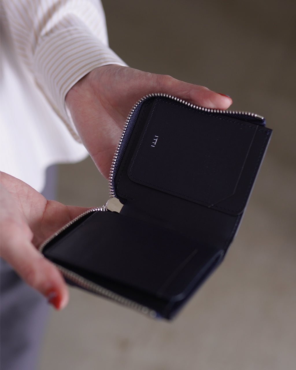 【新品未使用】ITTI CRISTY VERY COMPACT WLT ブラック 本革ミニ財布｜CRISTY VERY COMPACT WLT .5 / BK COLLECTION【LIMITED