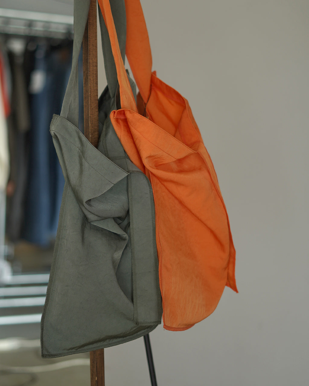 MARY INSIDE OUT TOTE-L ITTI-BAG-131-CB-26Q1