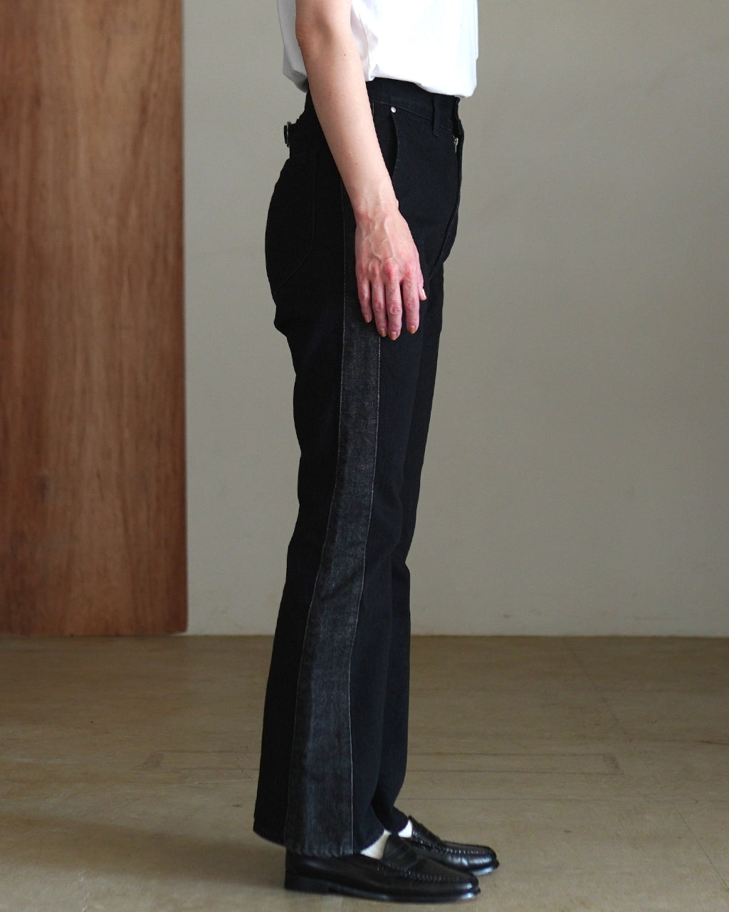 Side Stripe Denim Trousers J253DN01