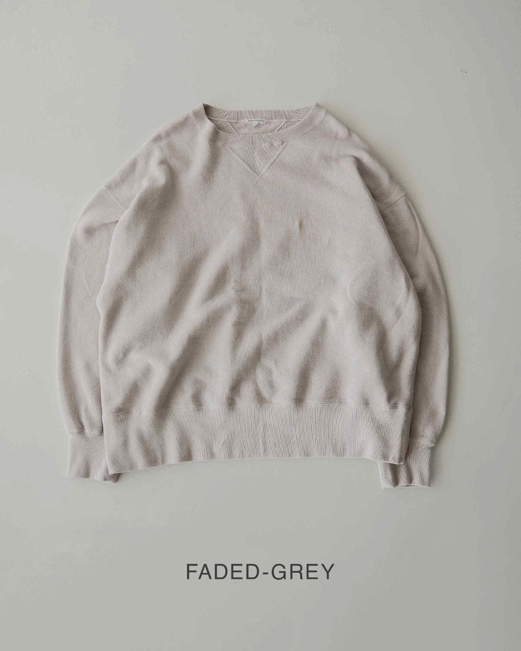 Double V Pullover KS26FCS05