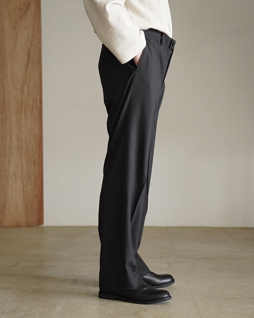 Wool Poplin Neutral Slacks KS26SPT04