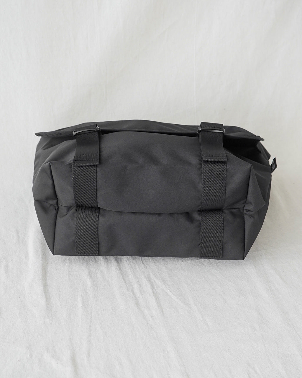 KARRI AMIACALVA RECYCLED CORDURA POLYESTER MESSENGER BAG Msize K010-M-BL