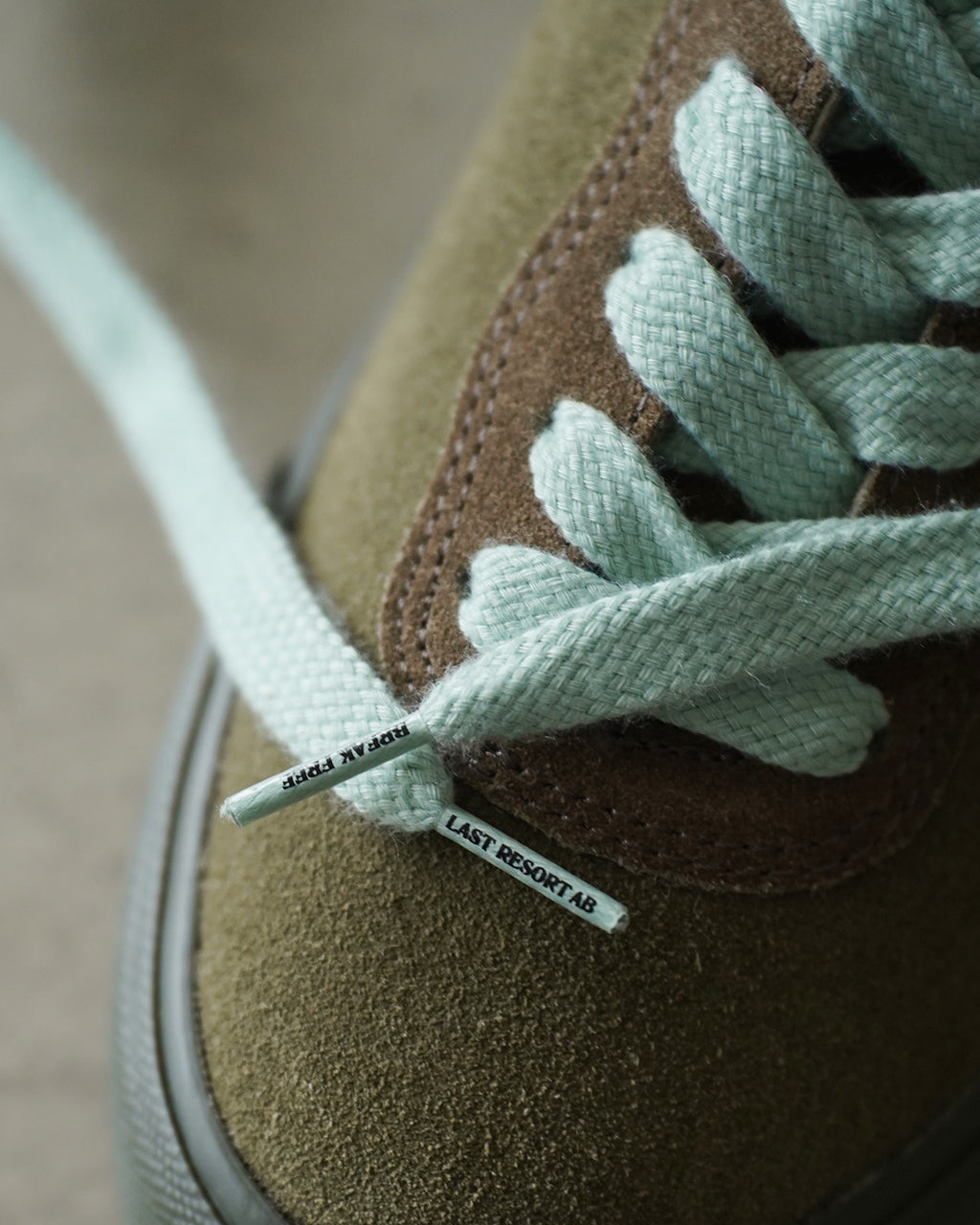 VM001 LO SUEDE LRD22-009