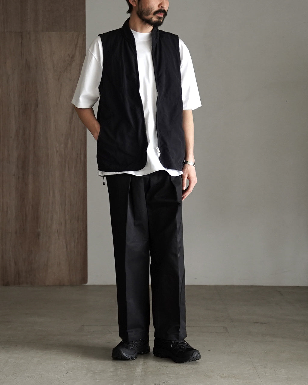 ベスト+ジレ sleeve balloon gilet (black LAVENHAM（ラベンハム） ベスト ジレ ブラックエディション ジップ