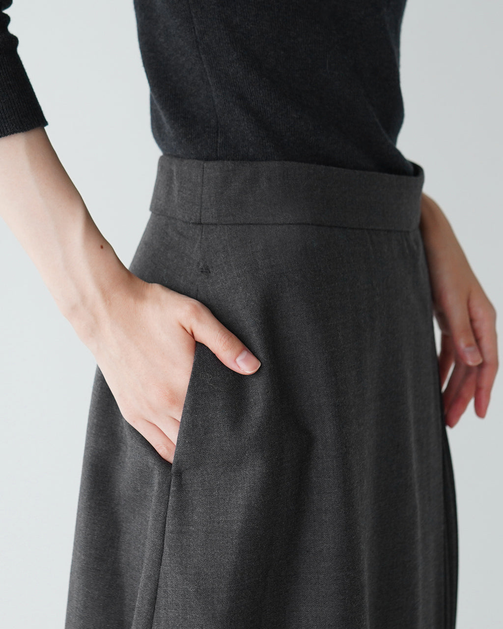 le glazik ル グラジック ツイル スリット プリーツ スカート TWILL SLIT PLEATED SKIRT ミモレ丈 LG-F0071TWK【送料無料】