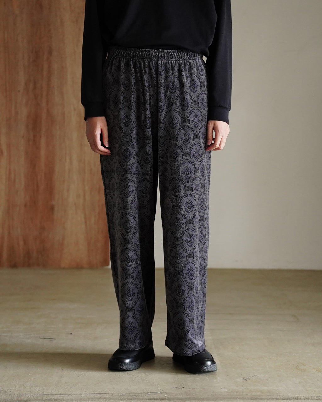 Velour Jacquard Track Pants M25C20PT01C