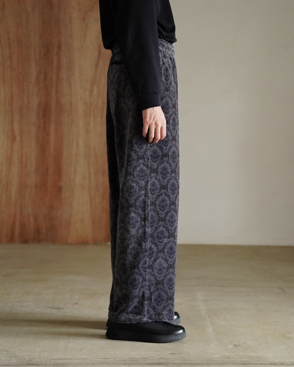 Velour Jacquard Track Pants M25C20PT01C