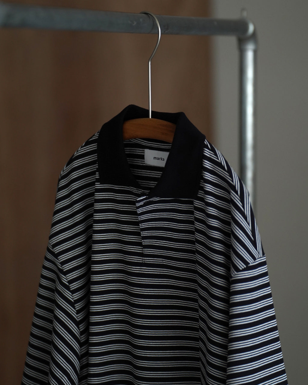 【新品未使用品】marka 26SS ワンボタンポロTシャツ サイズ2 黒 marka - マーカ 26SS ONE BOTTON TEE S/S(M26A14CS02B)BLACK BORDER