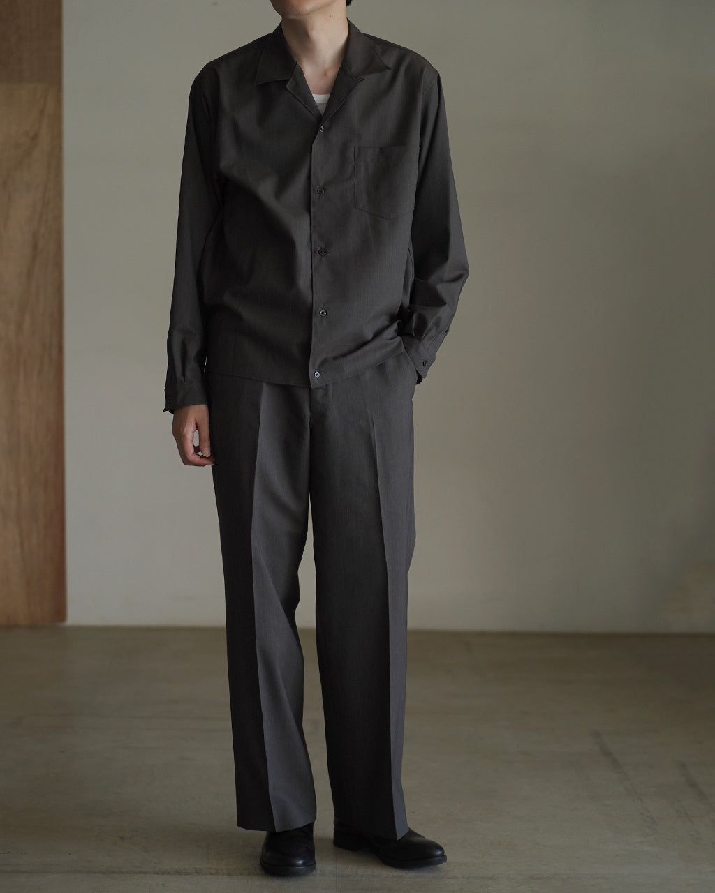 OPEN COLLAR L/S SHIRT WITH HEM TAB M26C01SH01C