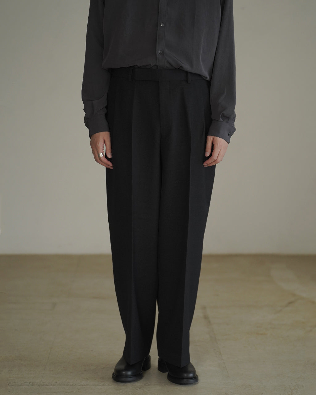 Single Pleat Wide Trousers M26C10PT02C