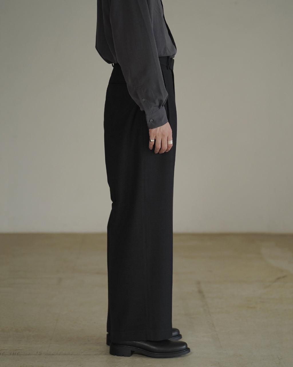Single Pleat Wide Trousers M26C10PT02C