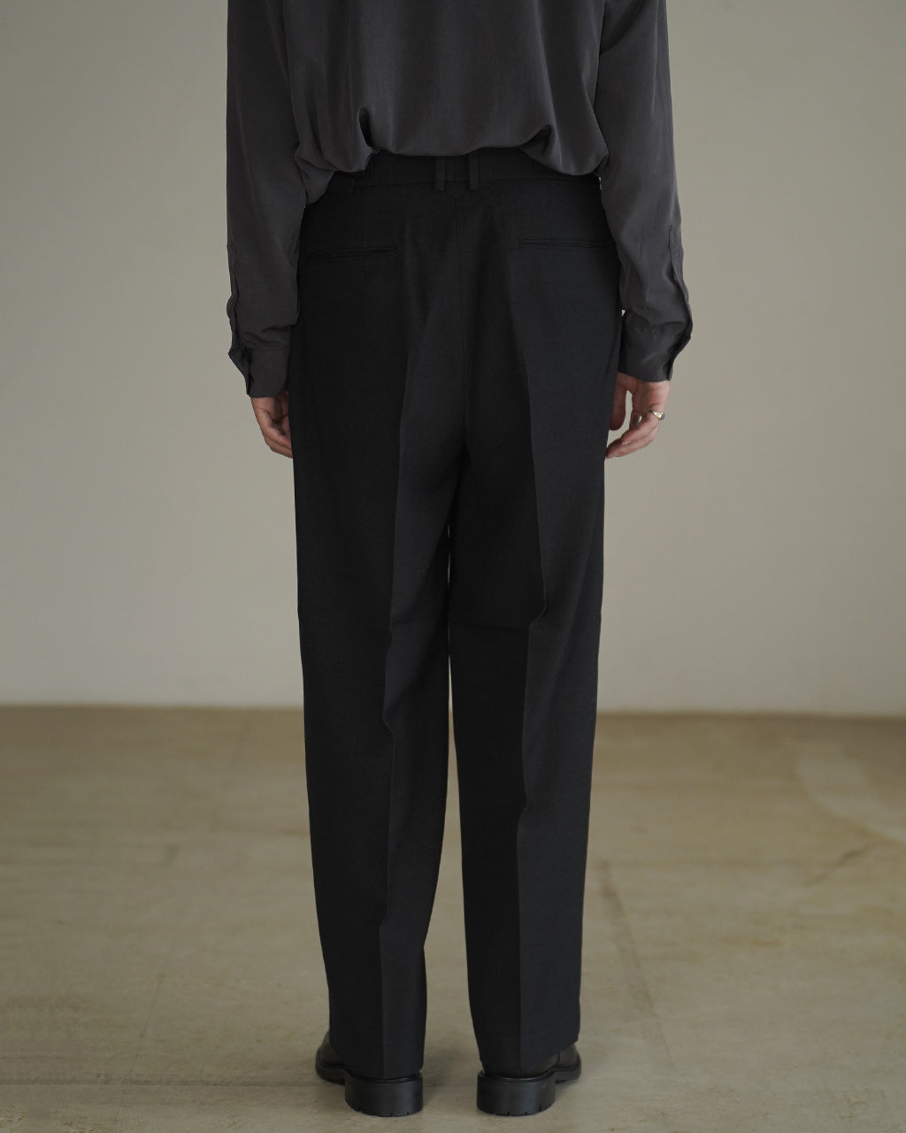 Single Pleat Wide Trousers M26C10PT02C