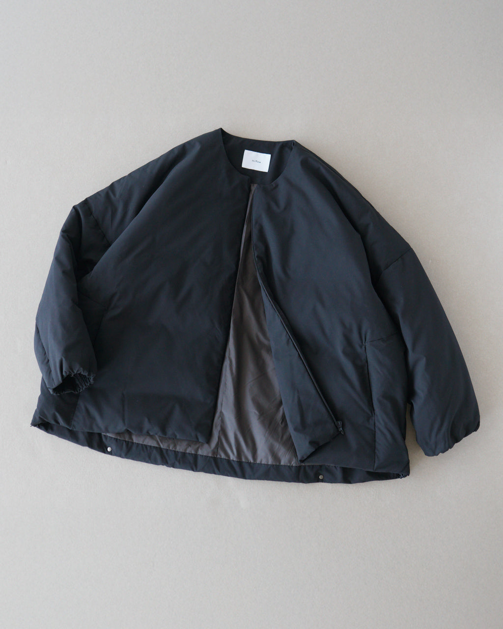 miffew ミフュー ノーカラー オーバー ダウンジャケット OVER DOWN JACKET アウター ワイド スクエアシルエット FEW23WJK5111 1120【送料無料】