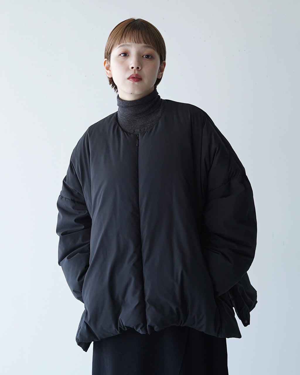 miffew ミフュー ノーカラー オーバー ダウンジャケット OVER DOWN JACKET アウター ワイド スクエアシルエット FEW23WJK5111 1120【送料無料】