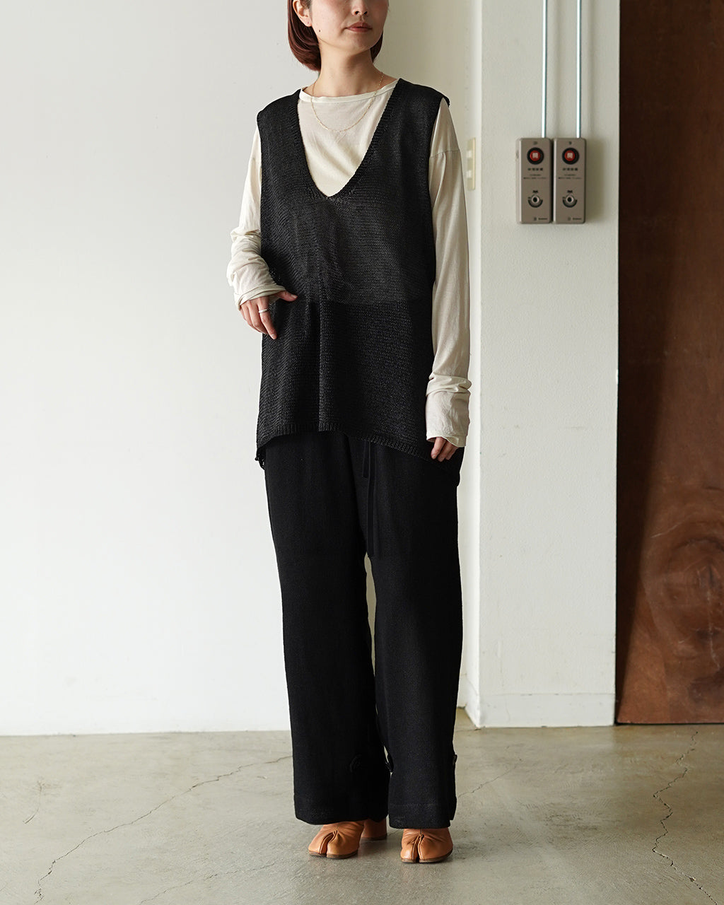 wide V neck vest 1-220062