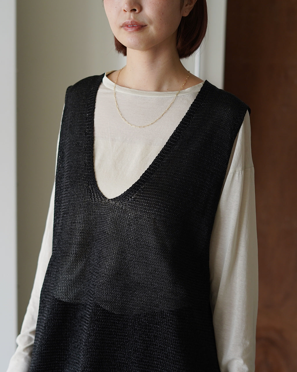 wide V neck vest 1-220062