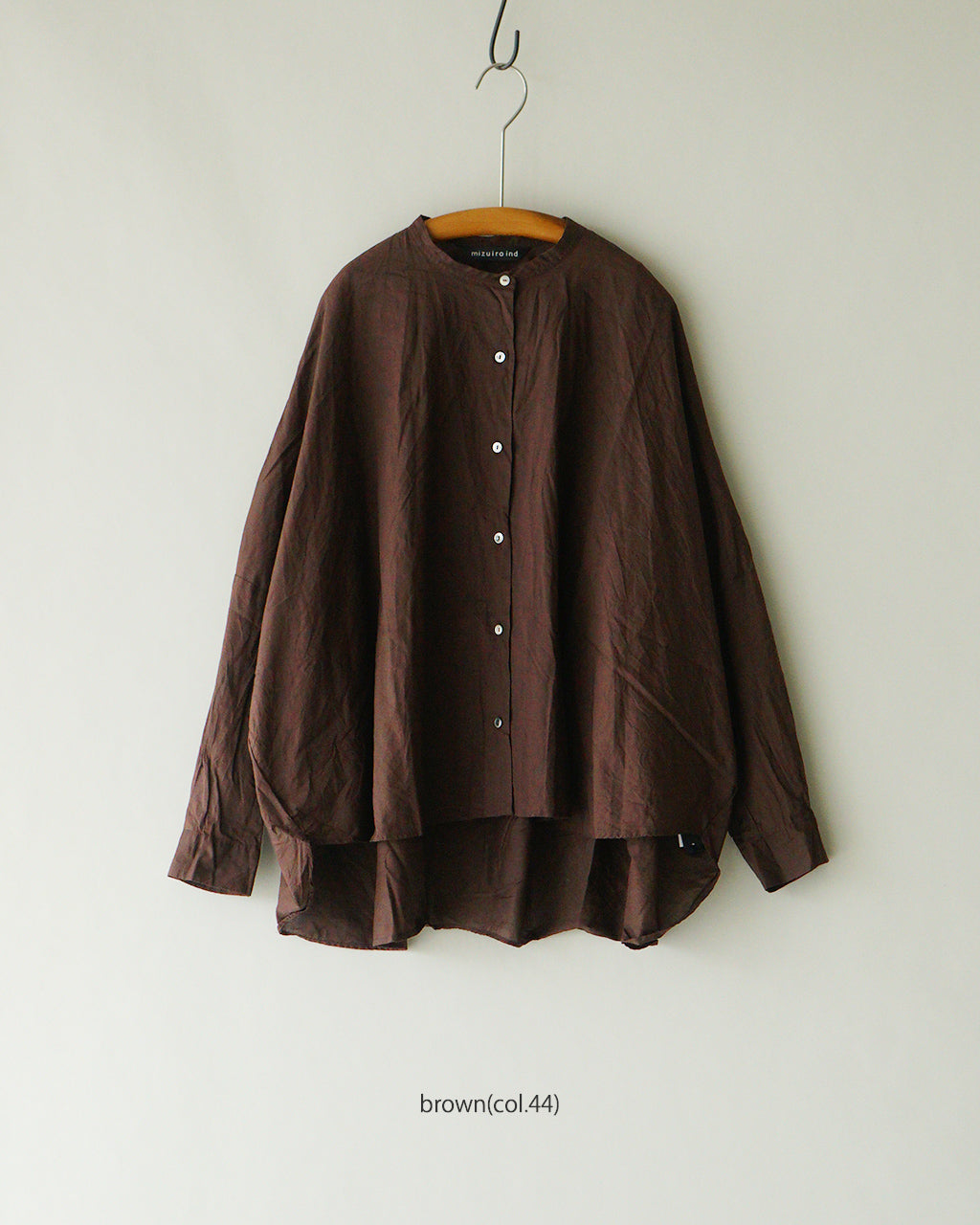 back gather wide shirt 1-238975