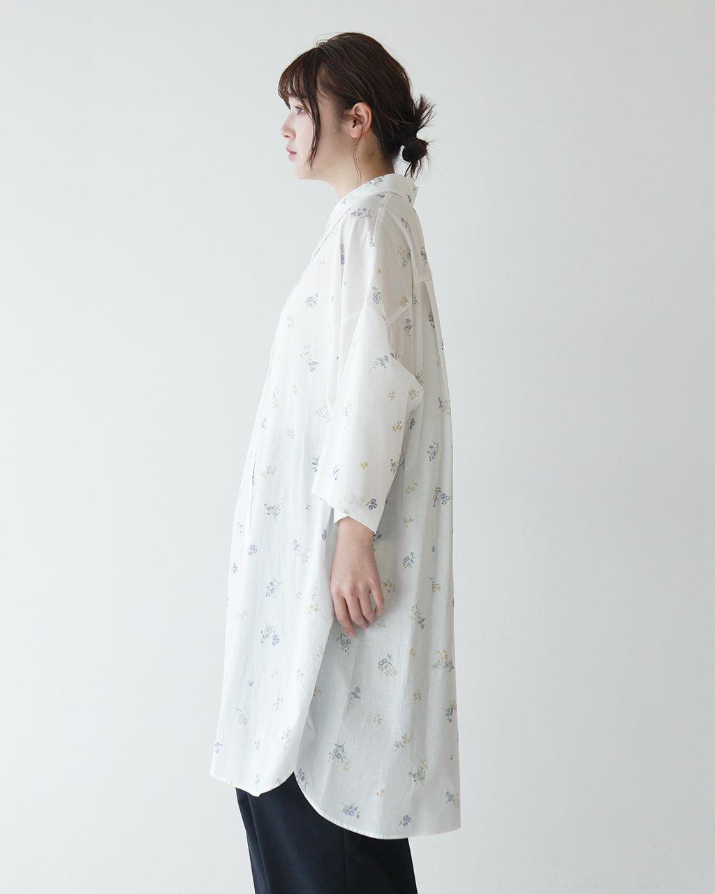 mizuiro ind ミズイロインド シャツワンピース 小花柄 発泡プリント SMALL FLOWER PRINT SHIRT OP クエーカーカラー七分袖 1-250054【送料無料】